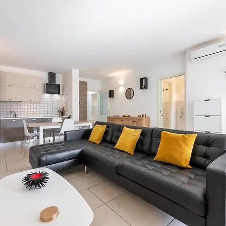 Via Giardini 18 维拉西米乌斯