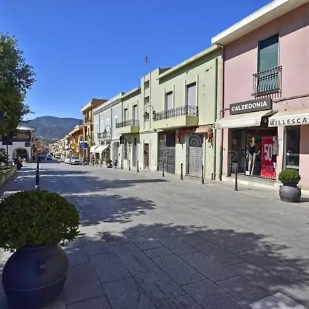 Via Giardini 18 * 维拉西米乌斯