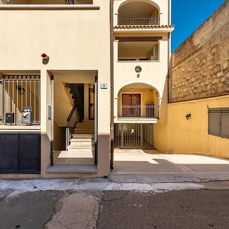 Apartamento Via Giardini 18 *