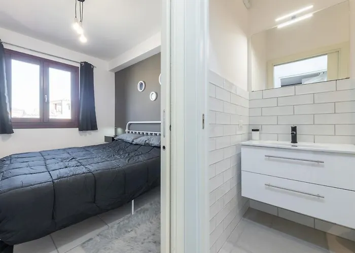 Via Giardini 18 Διαμέρισμα *