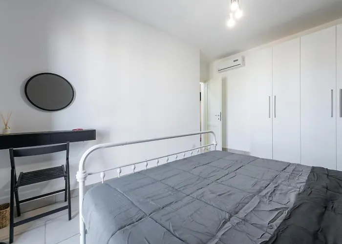 Via Giardini 18 Віллазімьюс